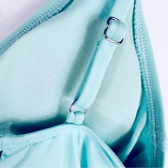 Hurley One Piece Cut-Out Ruffle Swimsuit Sea Foam Tiffany Blue M NWT - Picture 5 of 11